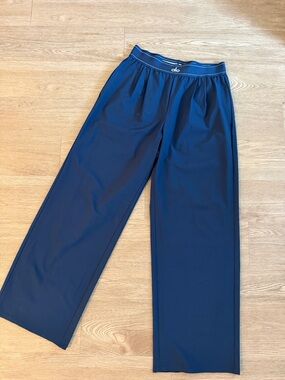 ALO Yoga Suit Up Trousers - Navy